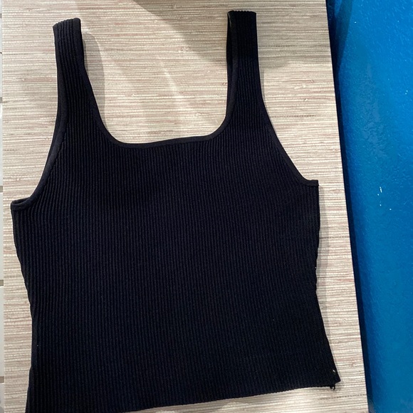 Cropped Square Neck Ribbed Knit Tank M - Picture 5 of 9